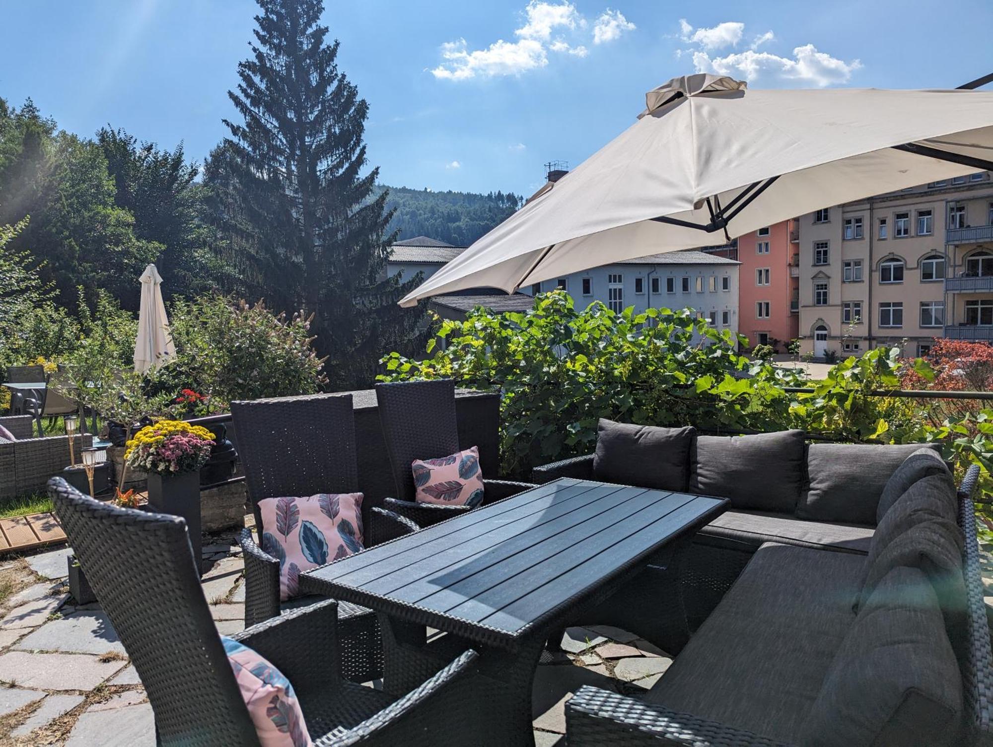 Hw2B - Urlaubsmagie - Wohlfuehlwohnung Mit Balkon, Pool, Sauna & Terrasse Sebnitz Exterior foto